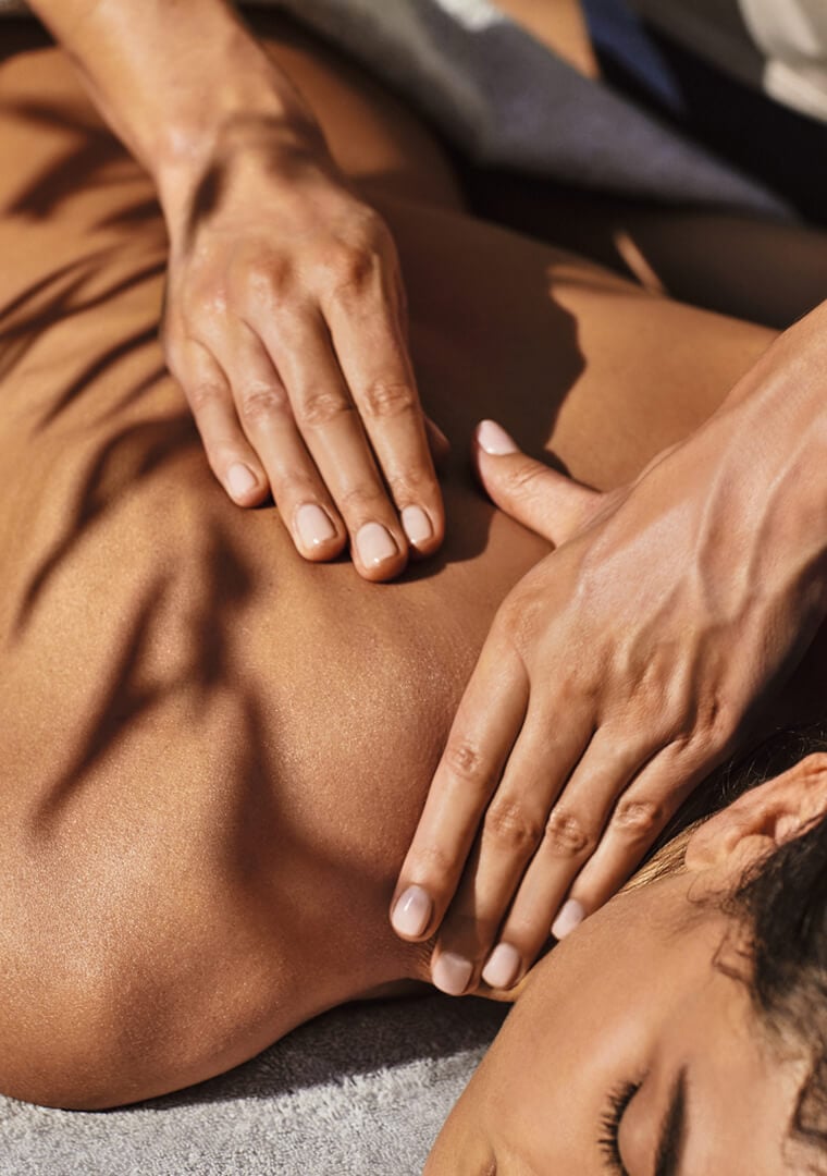 Massagem nas costas
